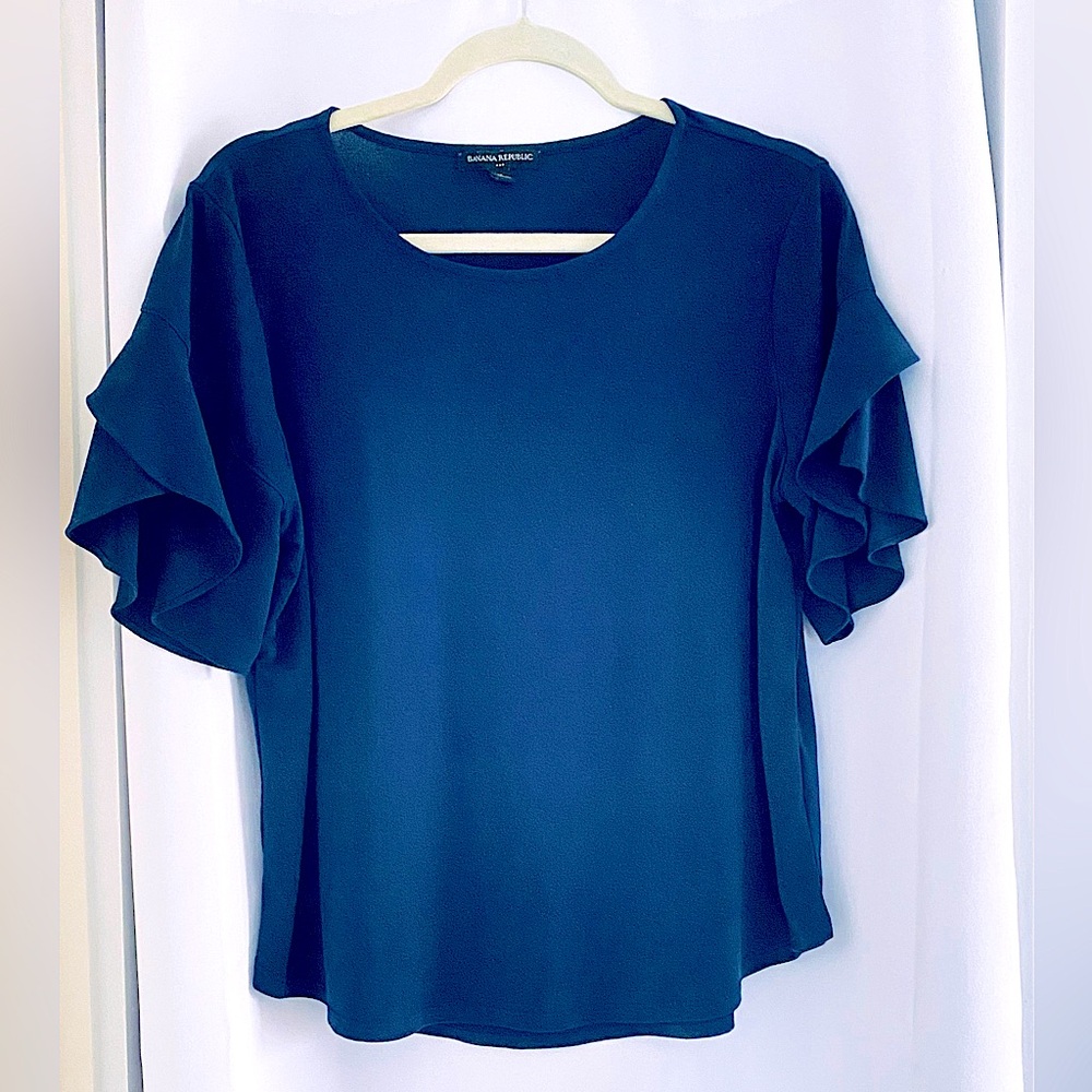Banana Republic - flutter sleeves